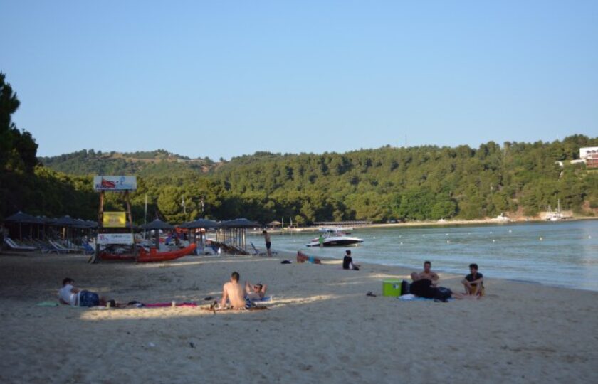 Koukounaries Beach. An Unforgettable Experience.
