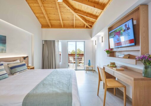 Signature Suite with Outdoor Jacuzzi