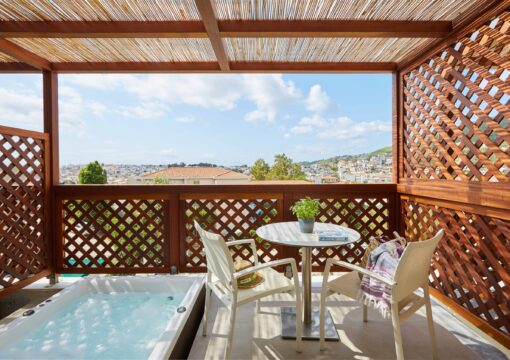 Signature Suite with Outdoor Jacuzzi